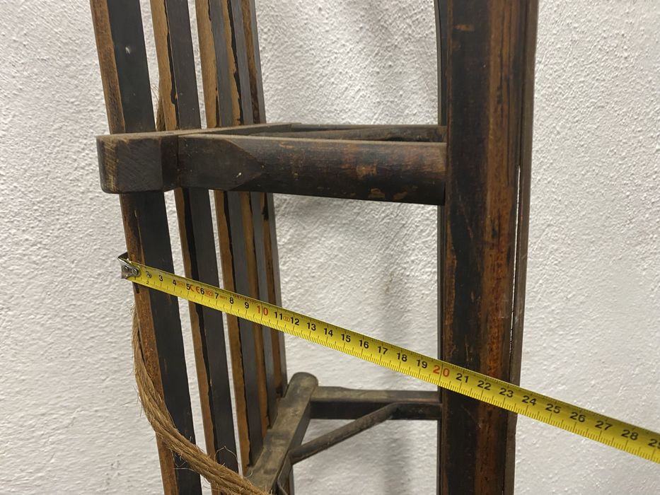 Стара френска шейна от масивно дърво и ковано желязо