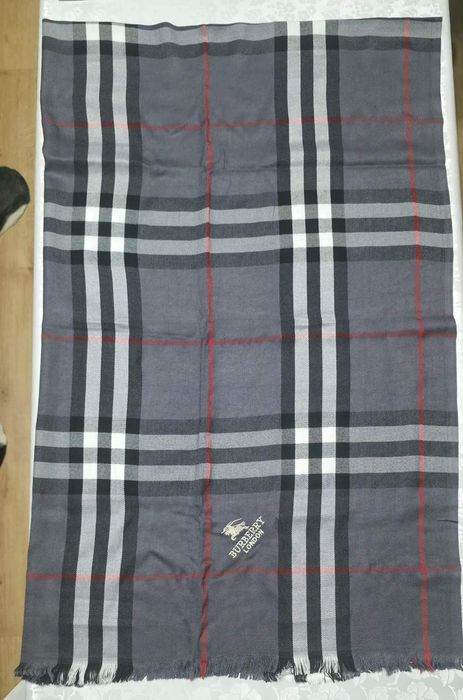 Продавам луксозни шалове