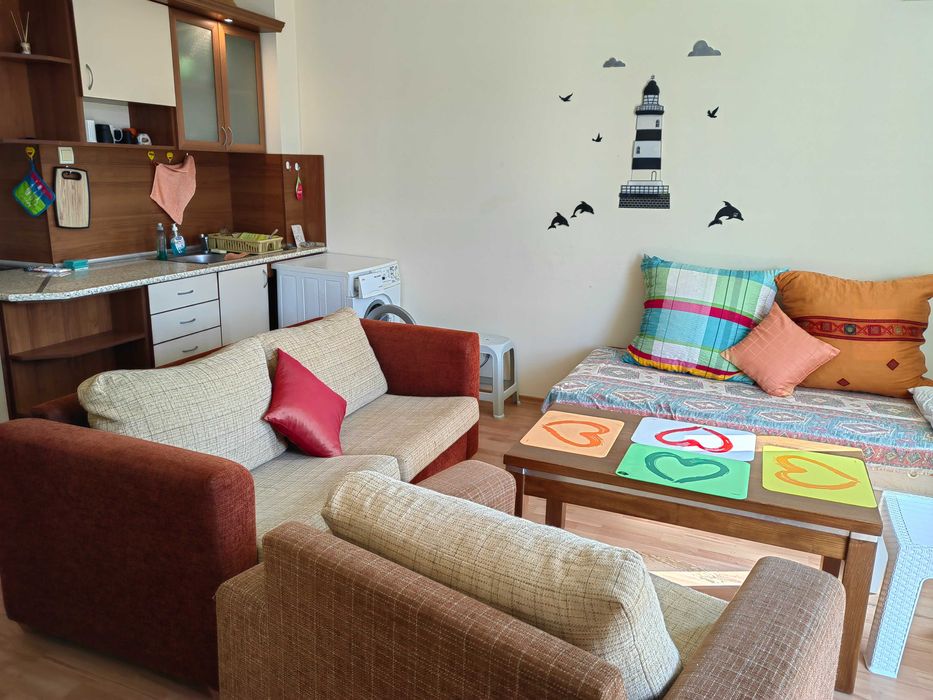 Дава се под наем Двустаен апартамент в к.к. Слънчев бряг - 60 кв.м за 48000 € - Снимка #2