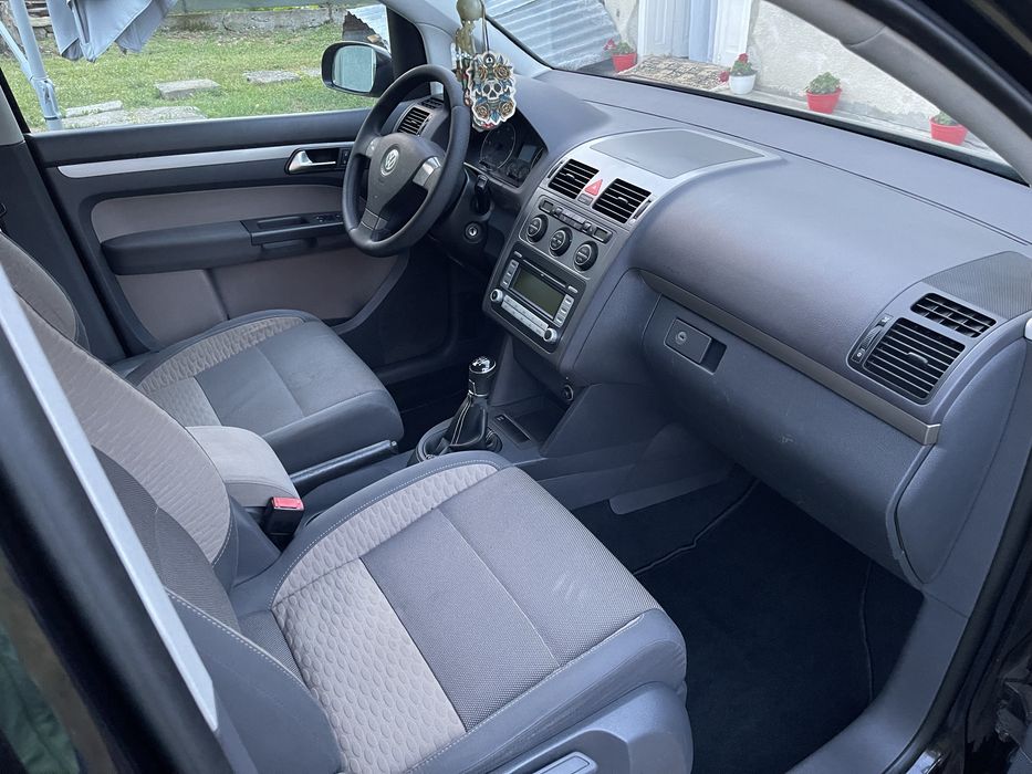 VW Cross Touran motorizare 2.0 diesel