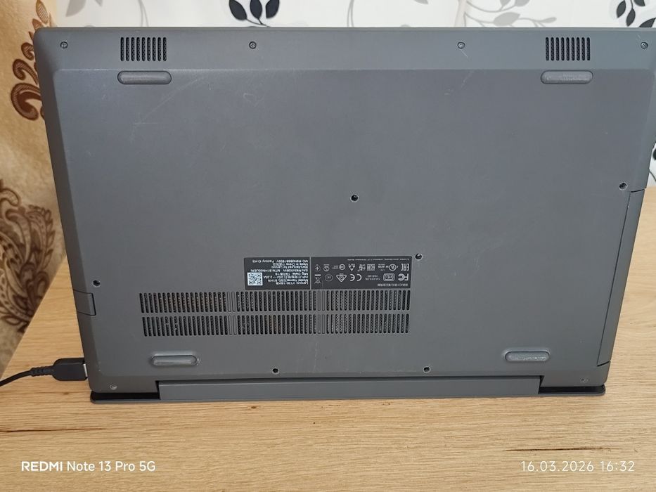 Laptop Lenovo V130-15IKB I3 7020U