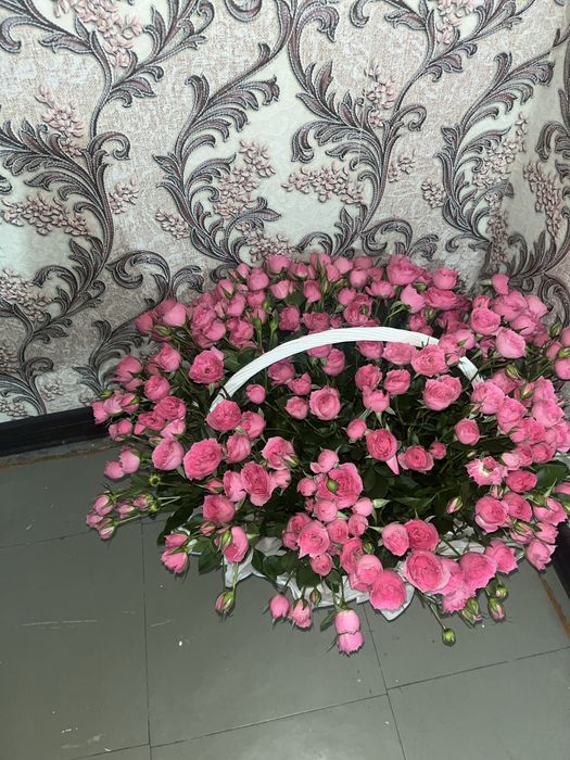 Букет из свежих спрей роз