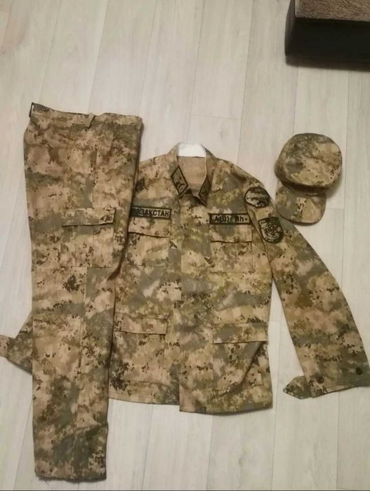 Продам форму, берцы, звонить на телефон!