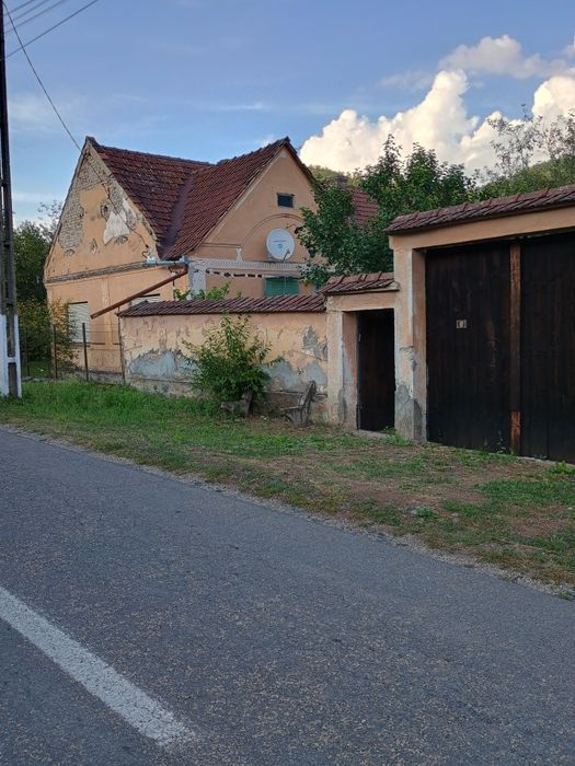 Casa cu gradina intravilan