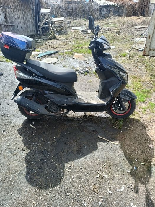 Продам скутер м8