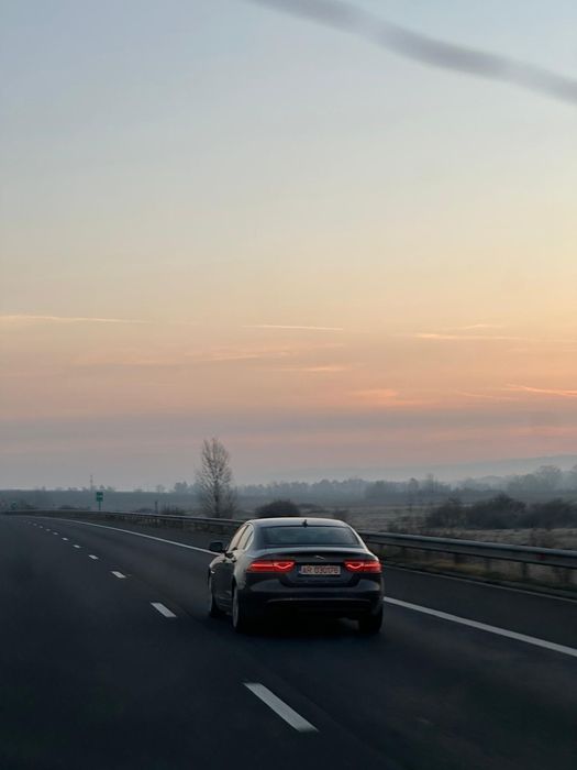 Vând/ schimb Jaguar XE