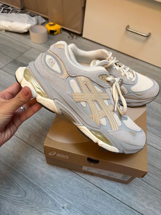 Pantofi Asics Gel Nyc 2.0 model nou