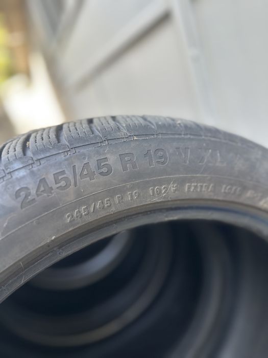 Зимни гуми 245/45/19 continental