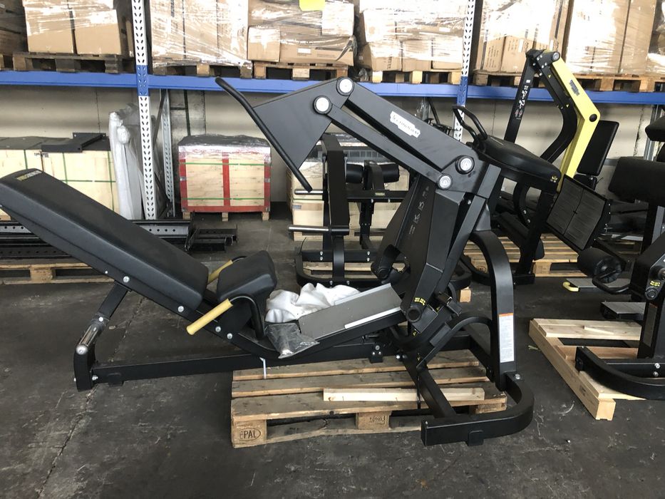 Depozit Technogym Pure Strength