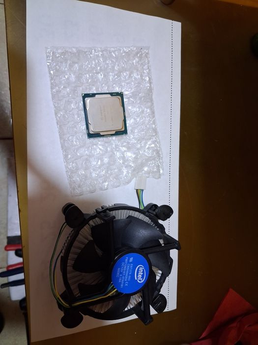 Процесор intel core i3-7300 с охладител