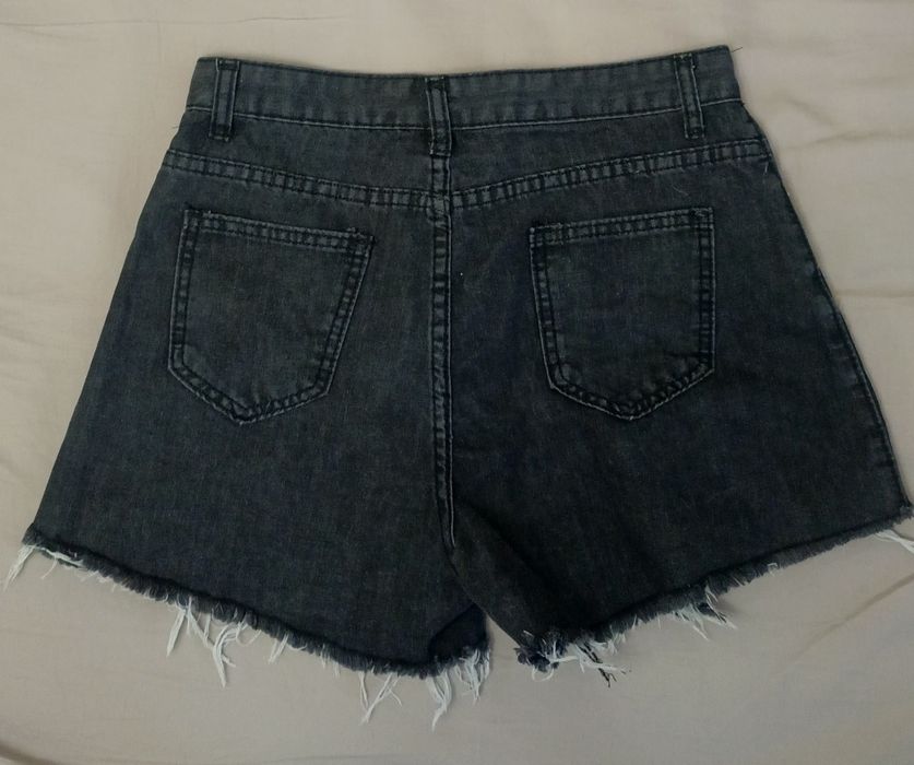 Продам шорты размер 40-44