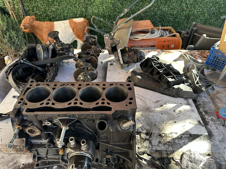 Piese motor suzuki 1.9 ddis  orice piesa  motor din 2010