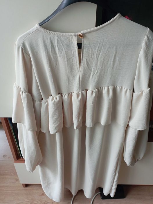 Нова дамска рокля с дълъг ръкав