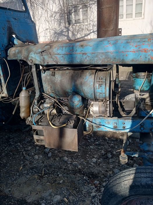 Traktr sotiladi ttz 28 holati yaxshi