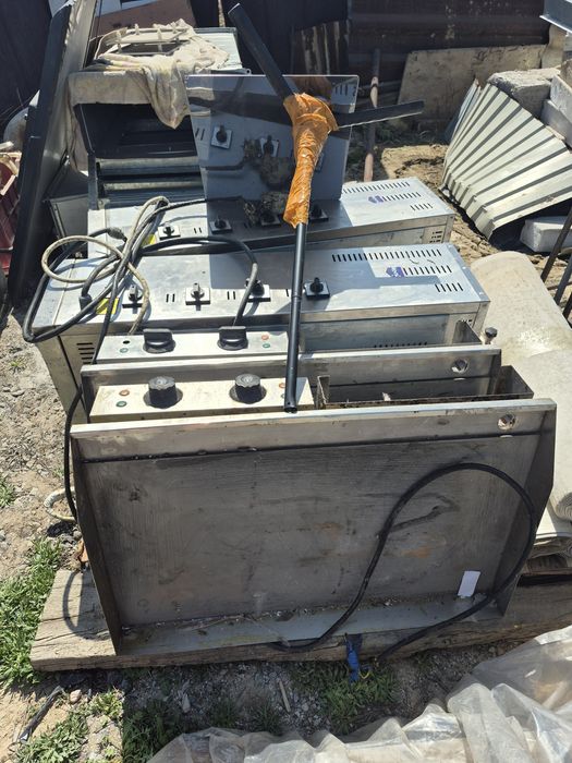 Тостер 2 шт имется по 35 тьсяч