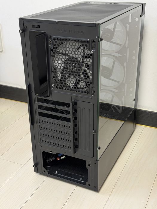 корпус для компьютера / пк