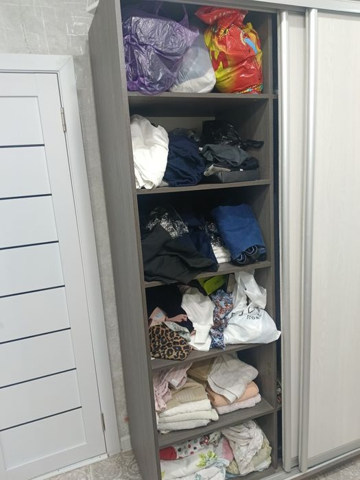 Шкаф купейный почти новый