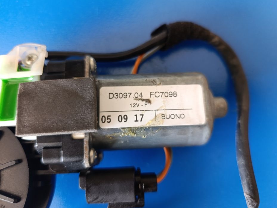 Motoras macara geam usa fata dreapta Ford Focus 2 cabriolet (2006-2010)