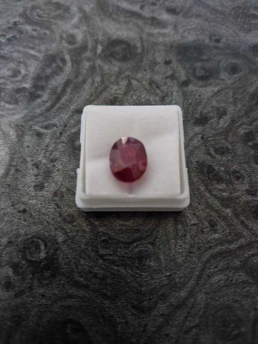 Рубин натуралний 5.70 карат