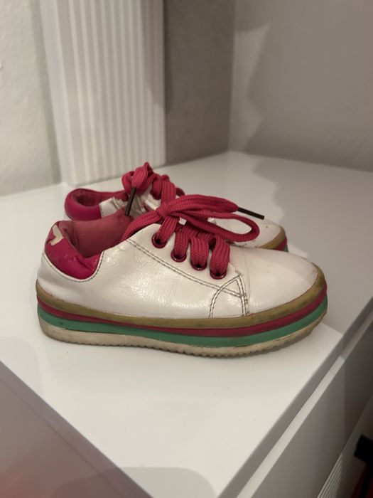 Детсике обуви разного размера