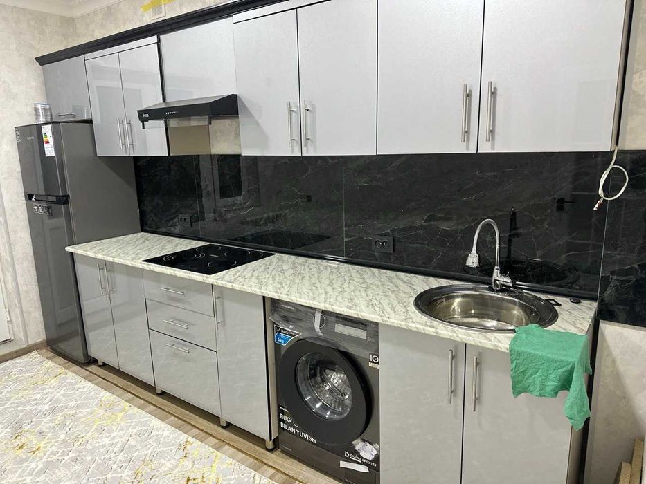 2 xonali kvartira sotiladi