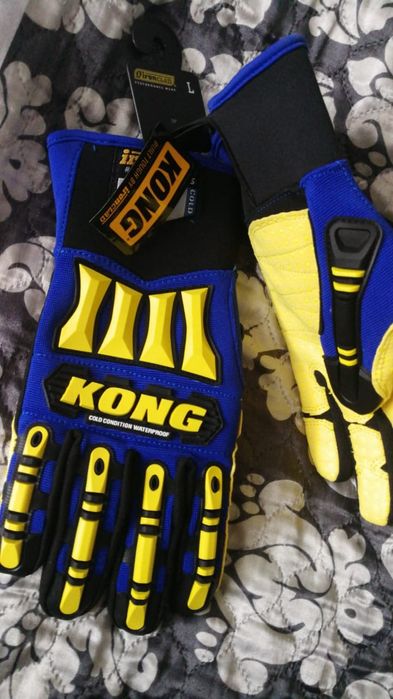 Противоударные перчатки