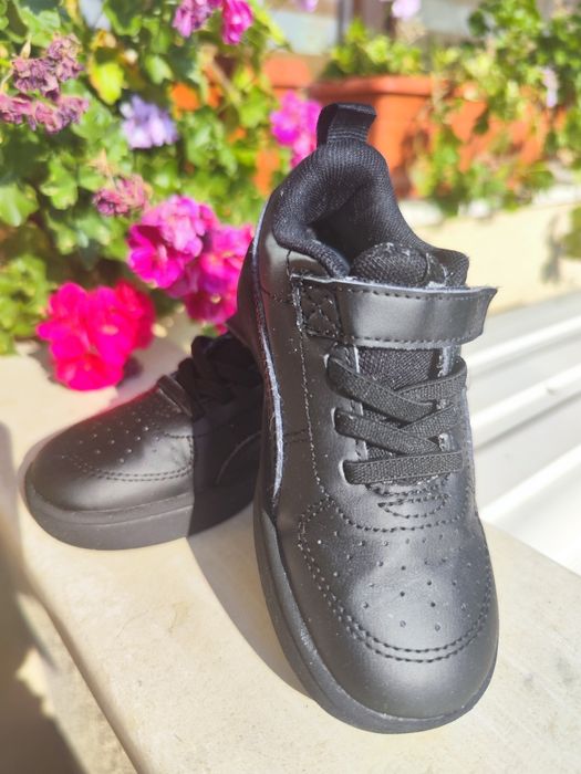 Детски сандали Nike и маратонки Puma.