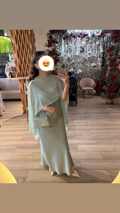 Платье с накидкой вечернее