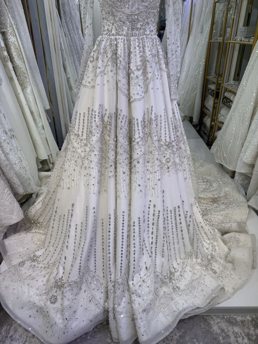 Kelin koʻylak sotiladi