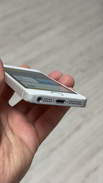 iPhone 5 SE Silver Neverlock-32GB-88%--Amprenta OK-Perfect Functional-