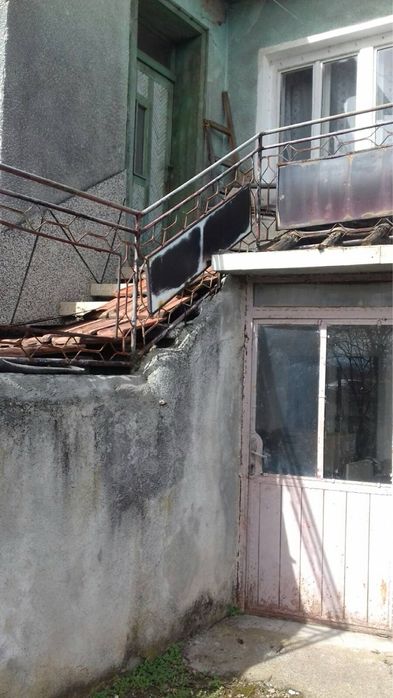 Къща в с.Лобош,област Перник