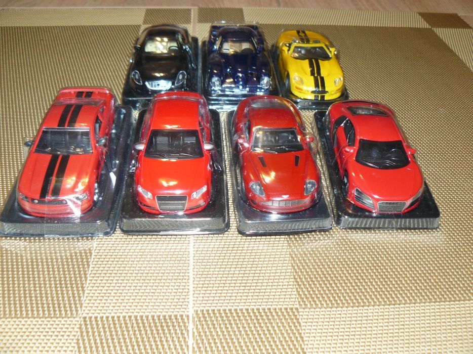 Machete De Colectie Auto Modele Sport De La "AMERCOM" Scara 1:43,Noi