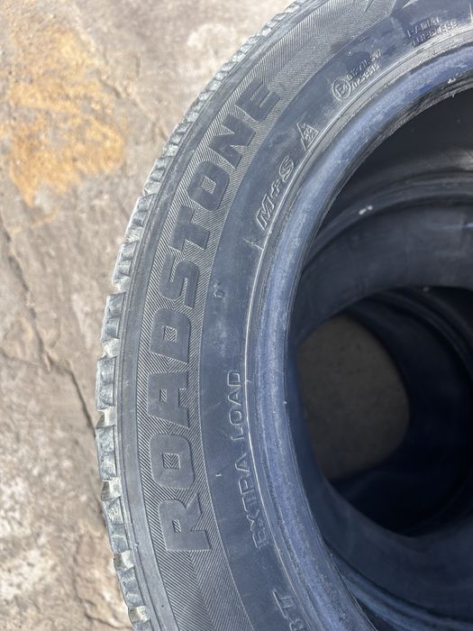 Продам шины шипованный. Покрышка