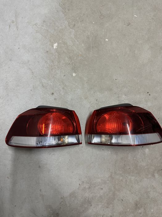 Stop stanga/ dreapta haion si aripa VW Golf 6 cod 5K0945095M
