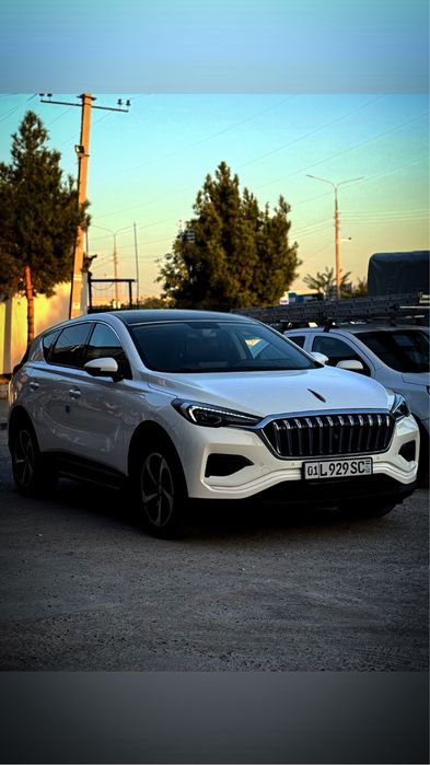 Ehs 3 hongqi elektr 460 km