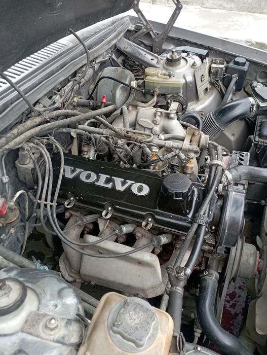 Вольво 1993 йилда ишлаб чикарилган,Бензин,пропан газда ишлайди,Яхши