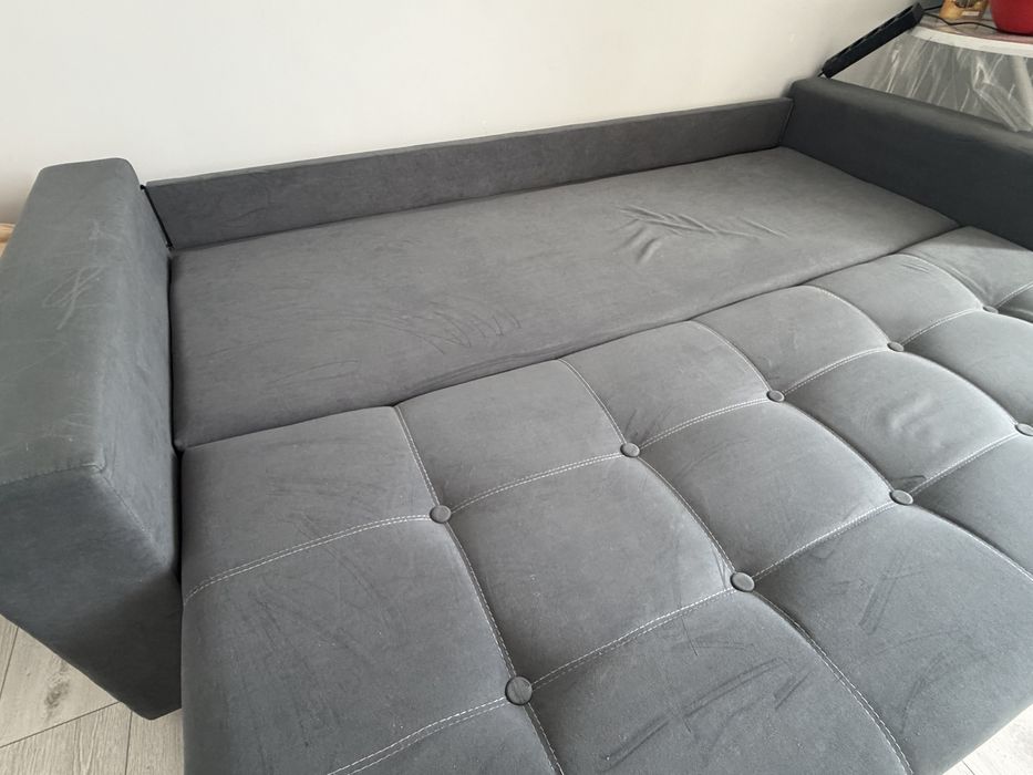 Продам диван в зал