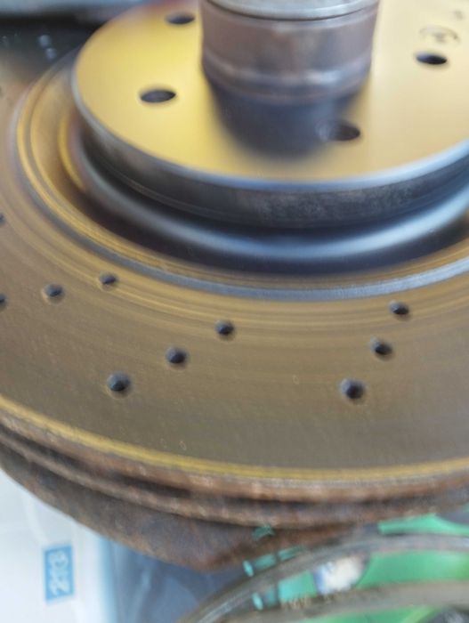 Спирачни дискове и апарати за Mercedes W203 C270