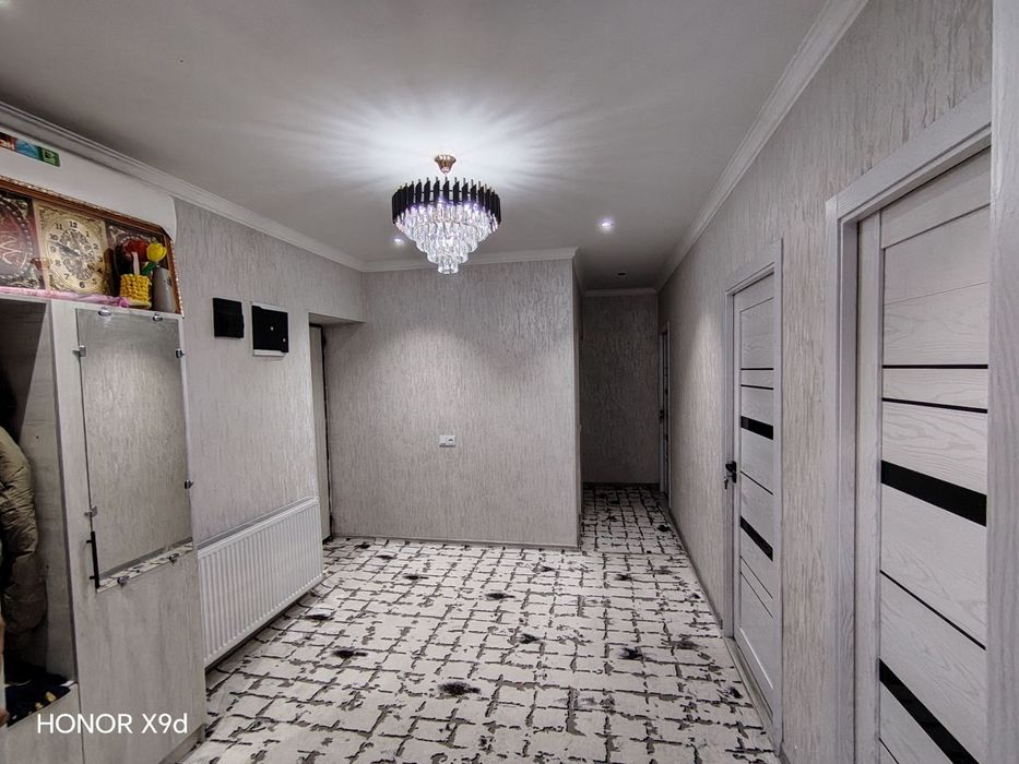 Срочно 3 хонали квартира сотилади!!!