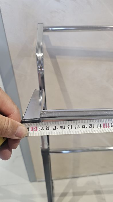 Масивна  метална закачалка за  дрехи на колела
НАЙ-ВАЖНИТЕ