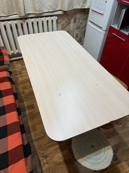Продам стол хорошем состоянии