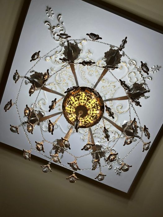 Срочно Продам люстру