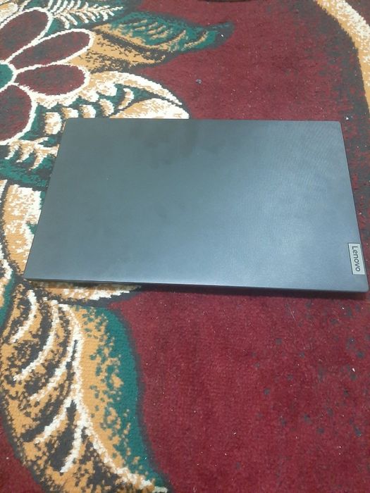 Noutbuk lenovo Intel core i5-1235U, DDR4 8GB/SSD 256GB 15.6" Full HD