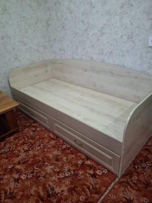 Продам кровать...