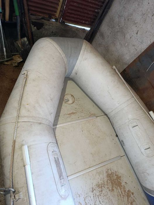 Надуваема лодка с мотор