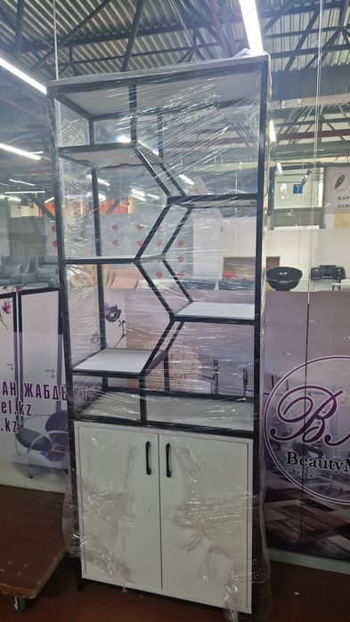 Шкафы и стеллажи