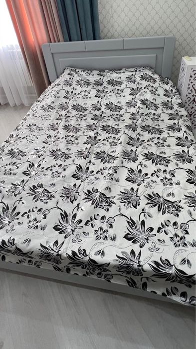 Комплект покрывало+штор 5000 тг