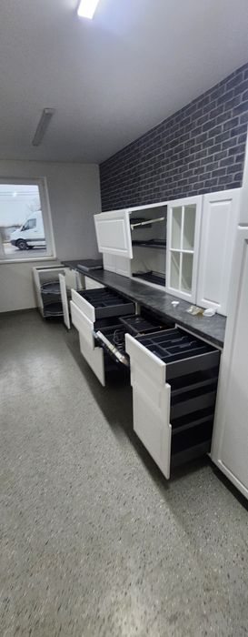 Mobila de bucatarie cu toate accesorile noua