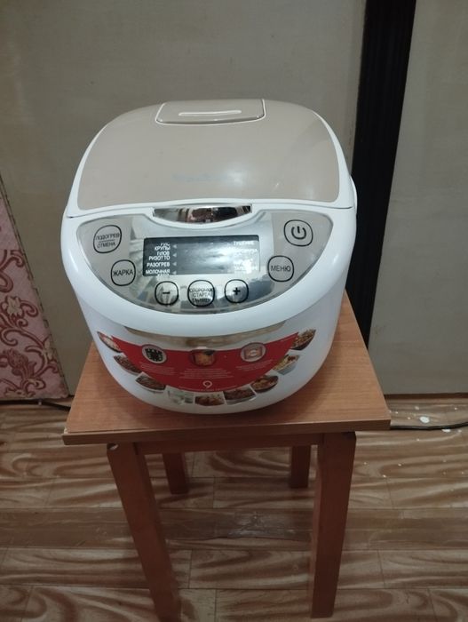 Мультиварка  Мулинекс.