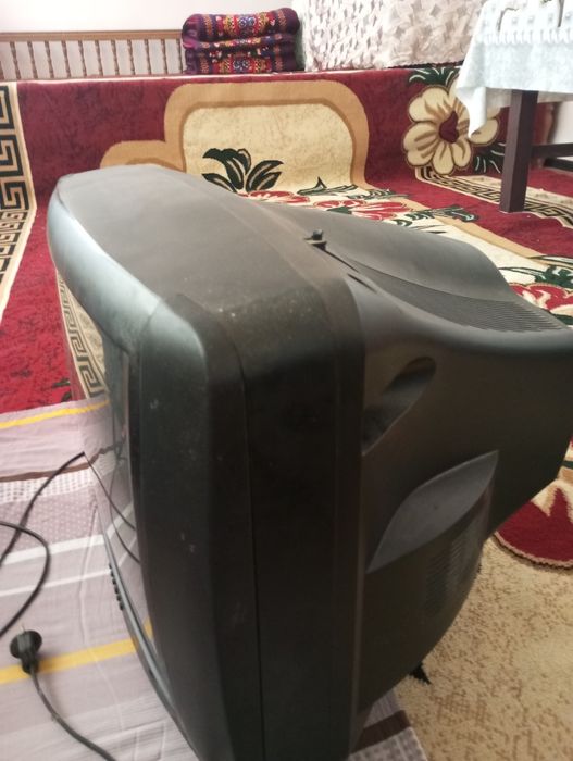 Срочно продаётся телевизор LG